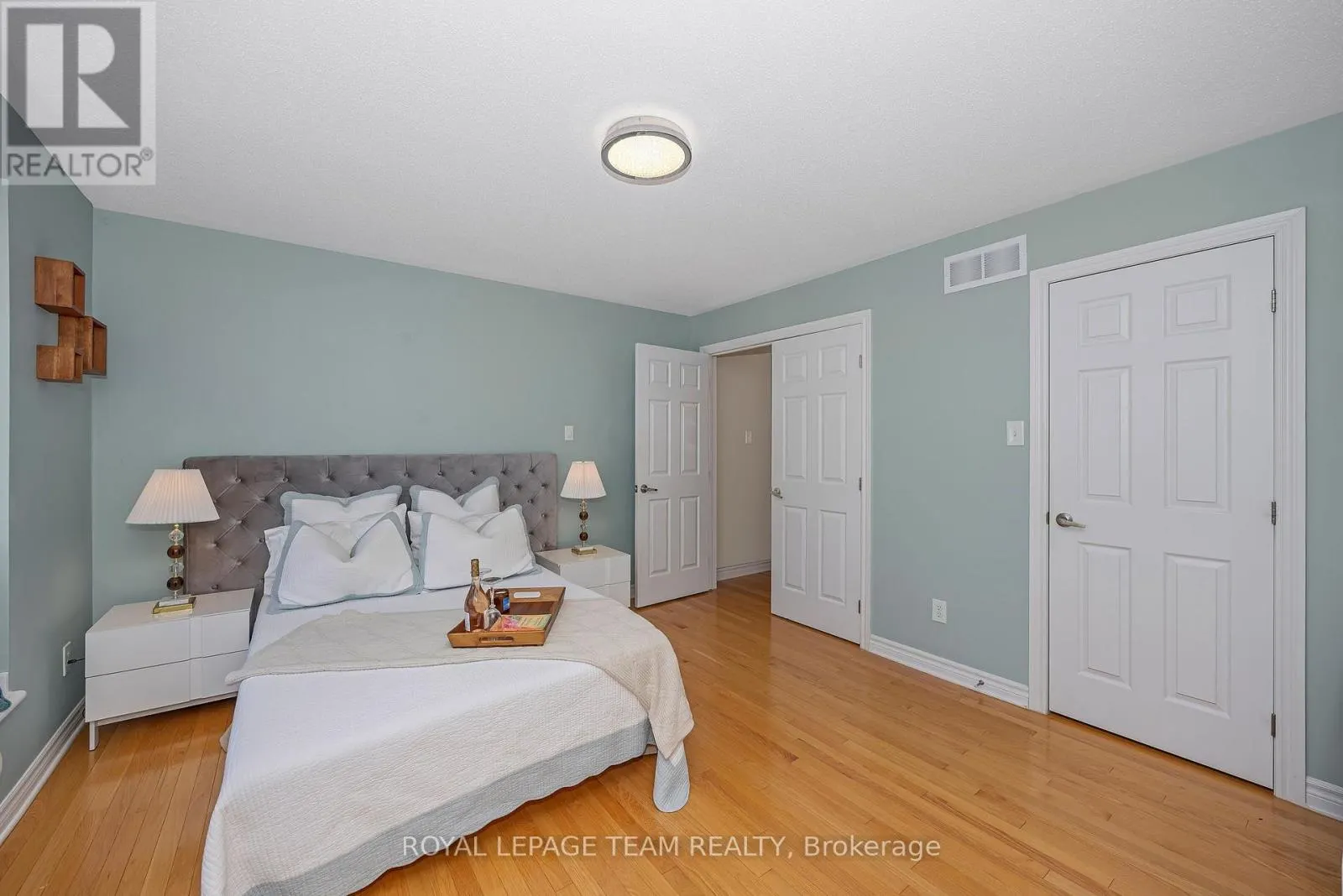 414 SANTA ANNA LANE