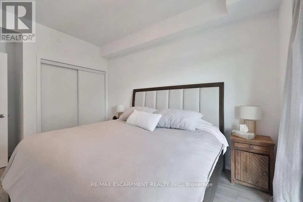 607 - 450 DUNDAS STREET E