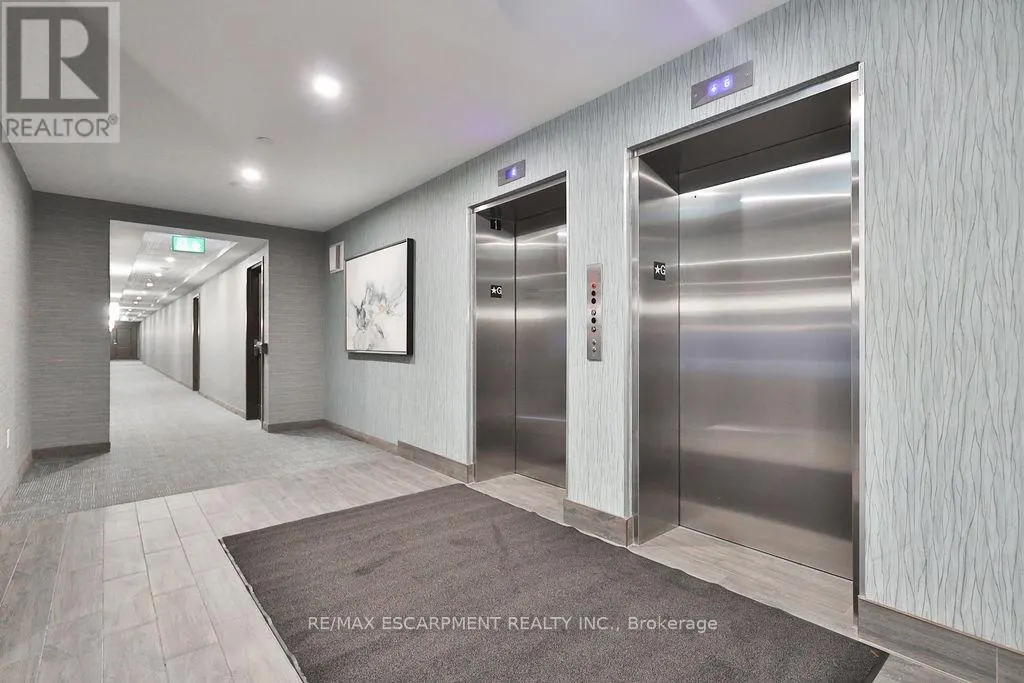 607 - 450 DUNDAS STREET E