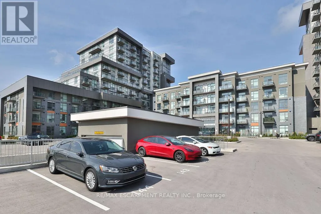607 - 450 DUNDAS STREET E