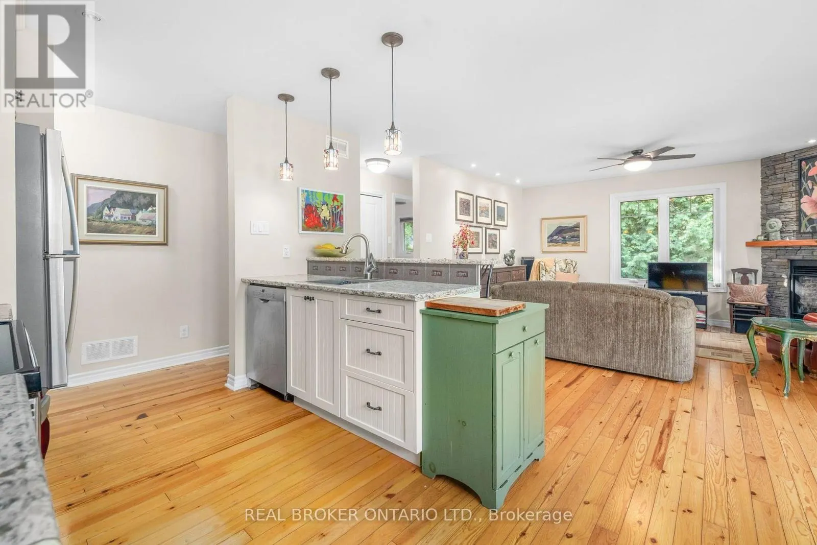 592 CALDWELL LANE