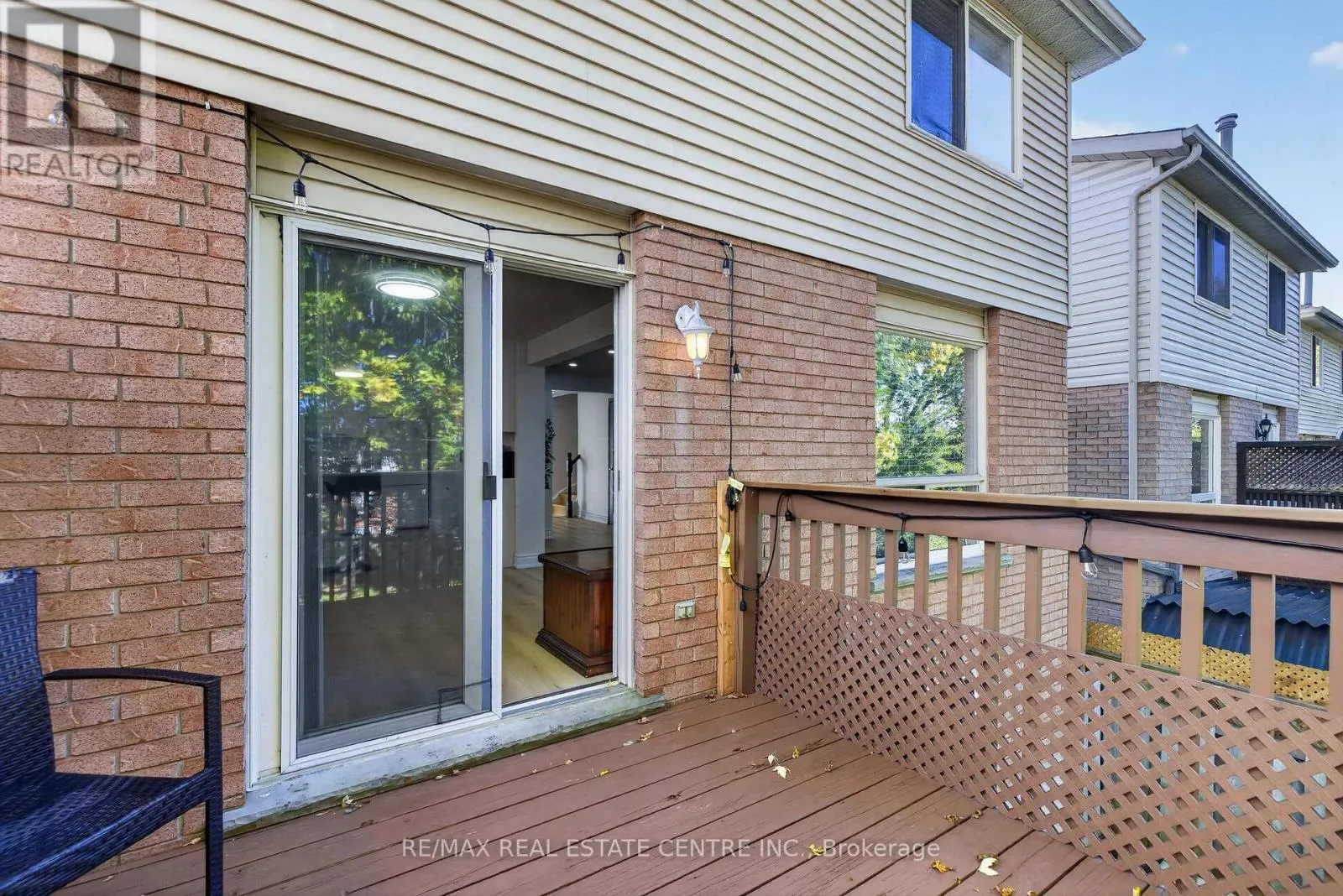 122 MOSS PLACE
