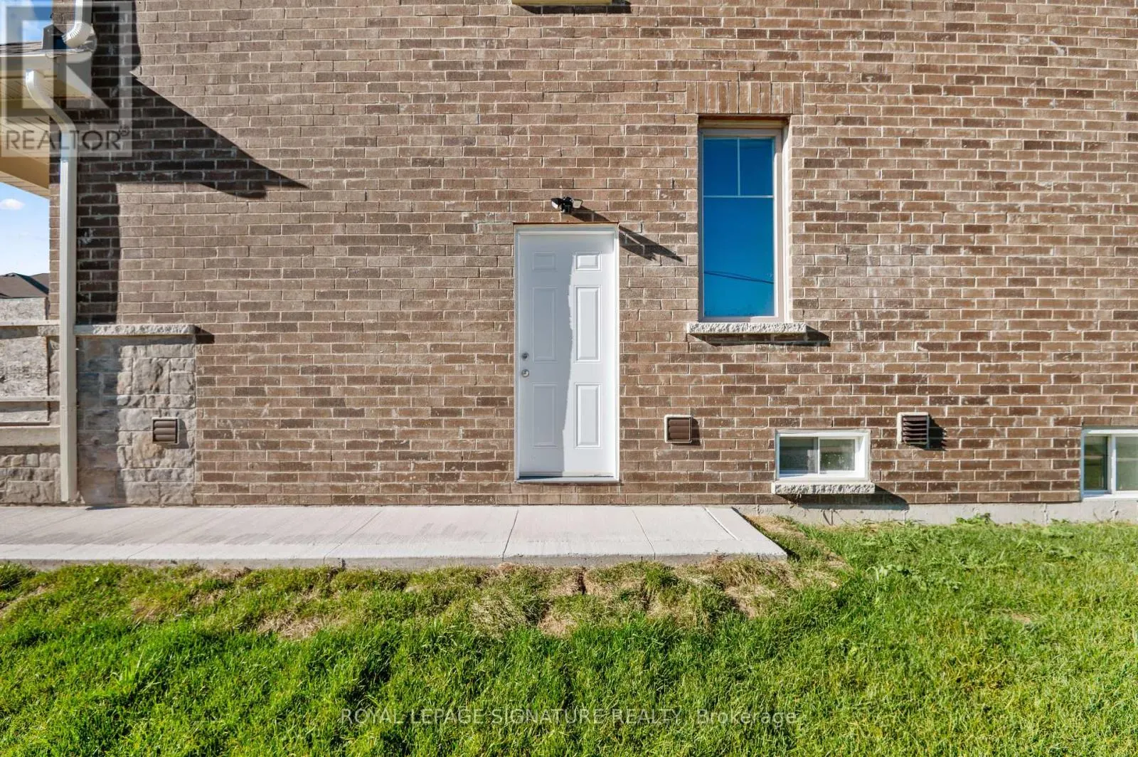 1 AITCHISON AVENUE