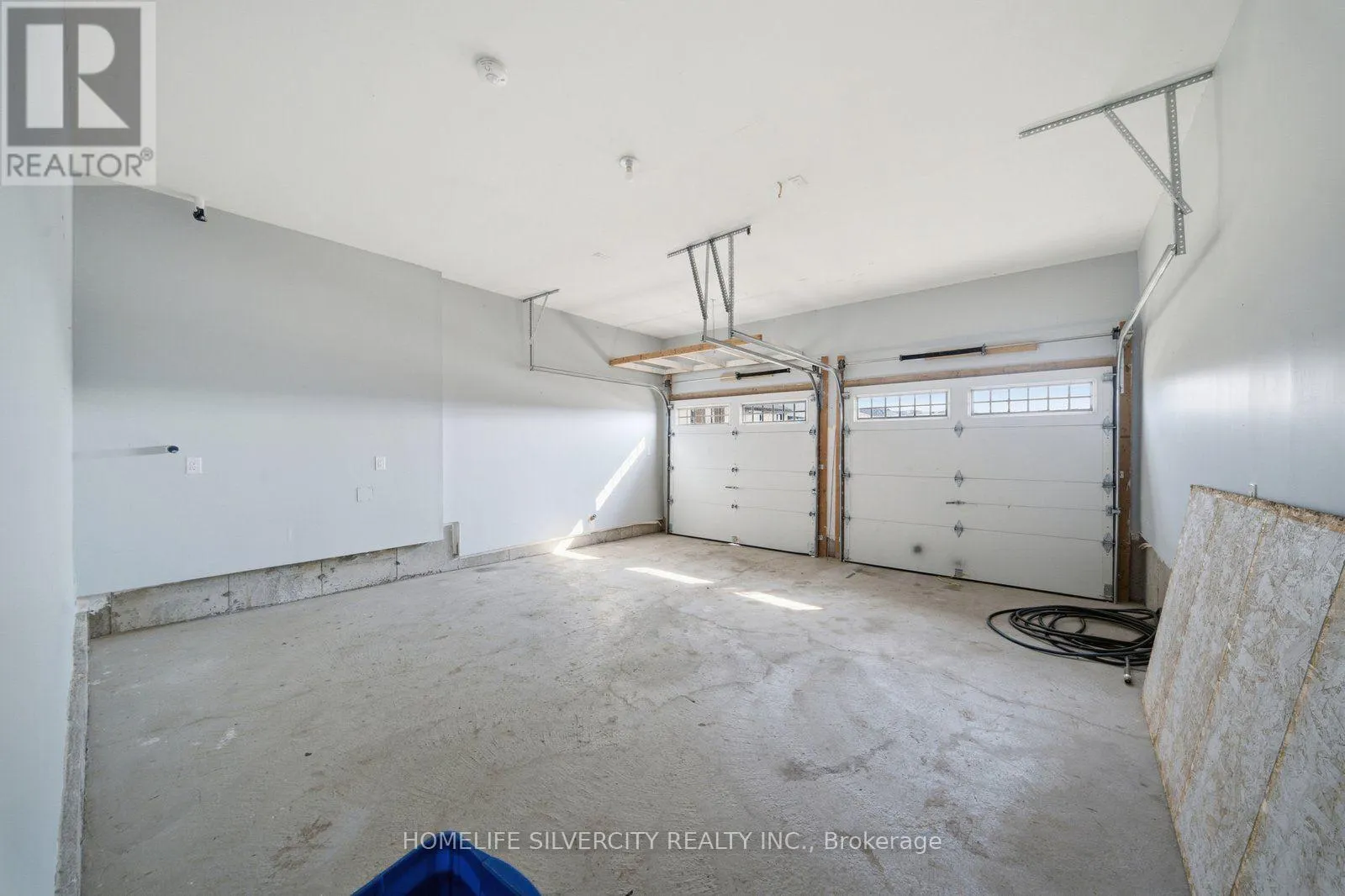 104 STRICKLAND AVENUE