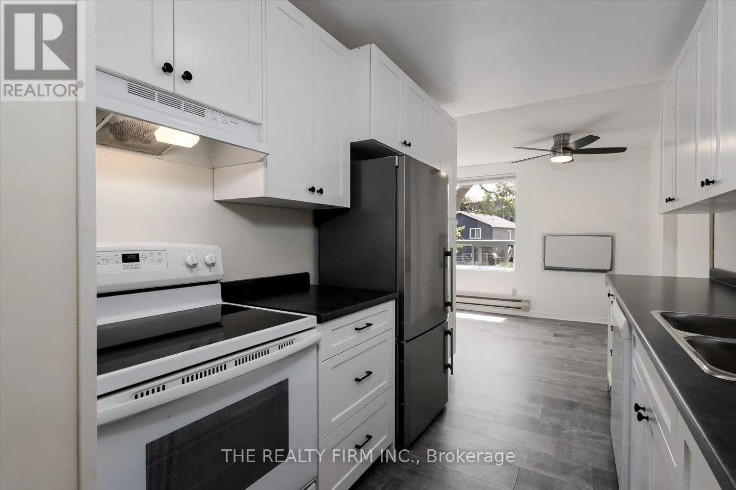 207 - 220 DUKE STREET #207