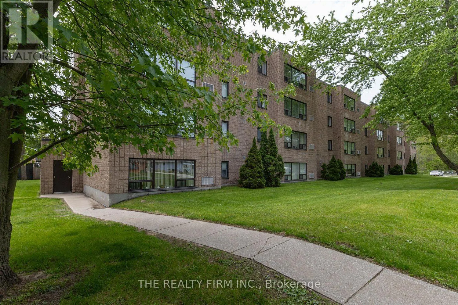 207 - 220 DUKE STREET #207