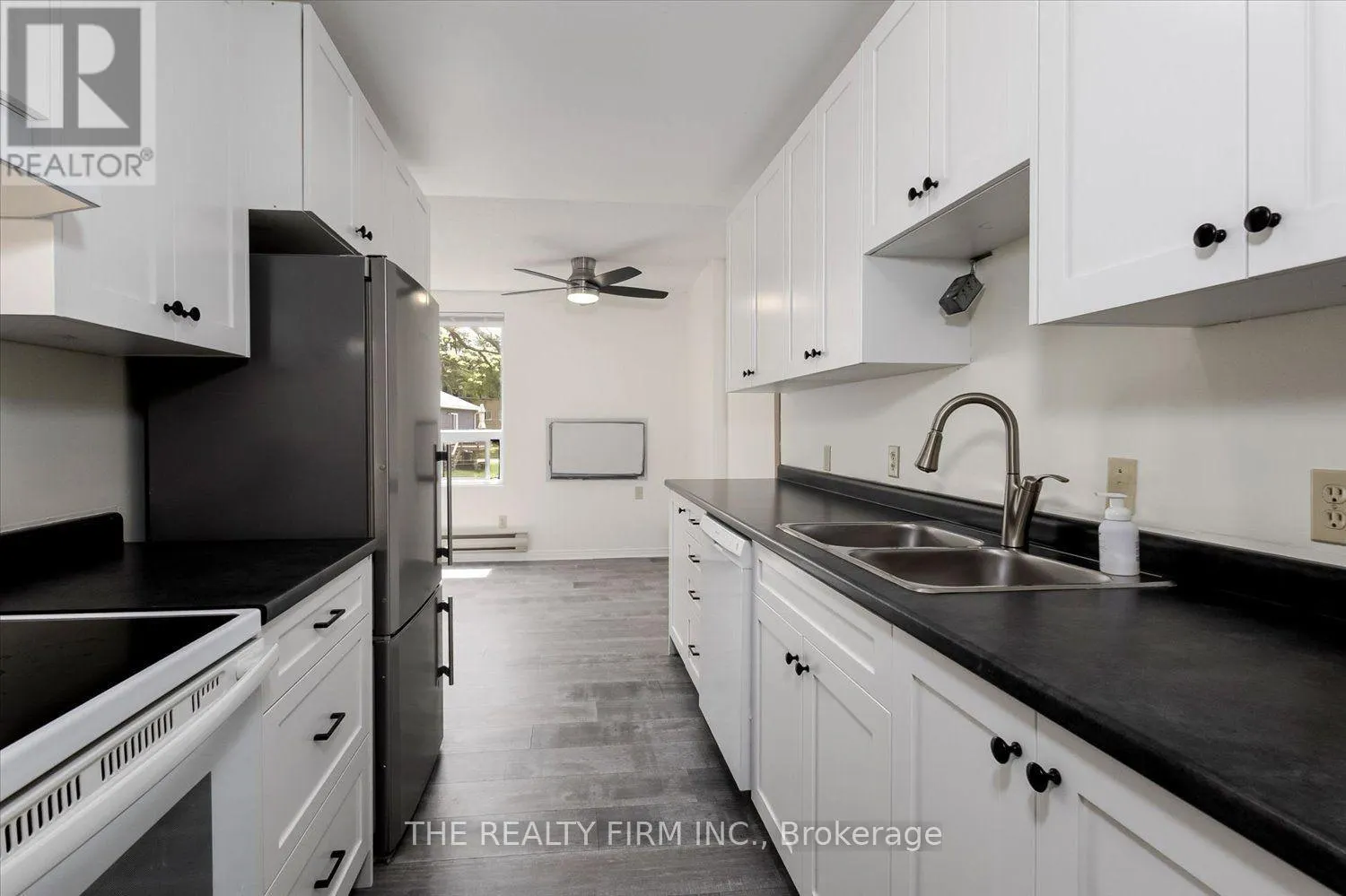 207 - 220 DUKE STREET #207