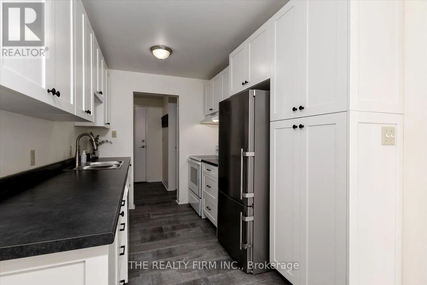 207 - 220 DUKE STREET #207