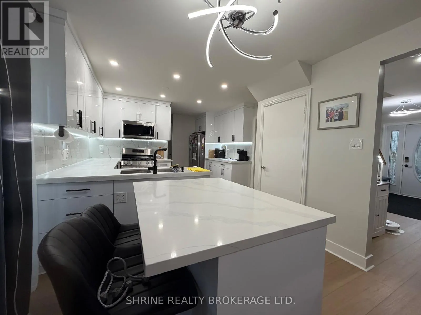 MAIN/UPPER - 612 FOX MILL PLACE #Main/Upper