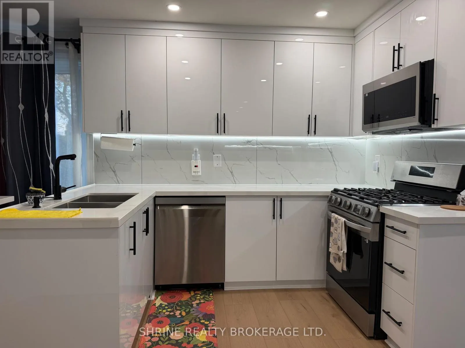 MAIN/UPPER - 612 FOX MILL PLACE #Main/Upper