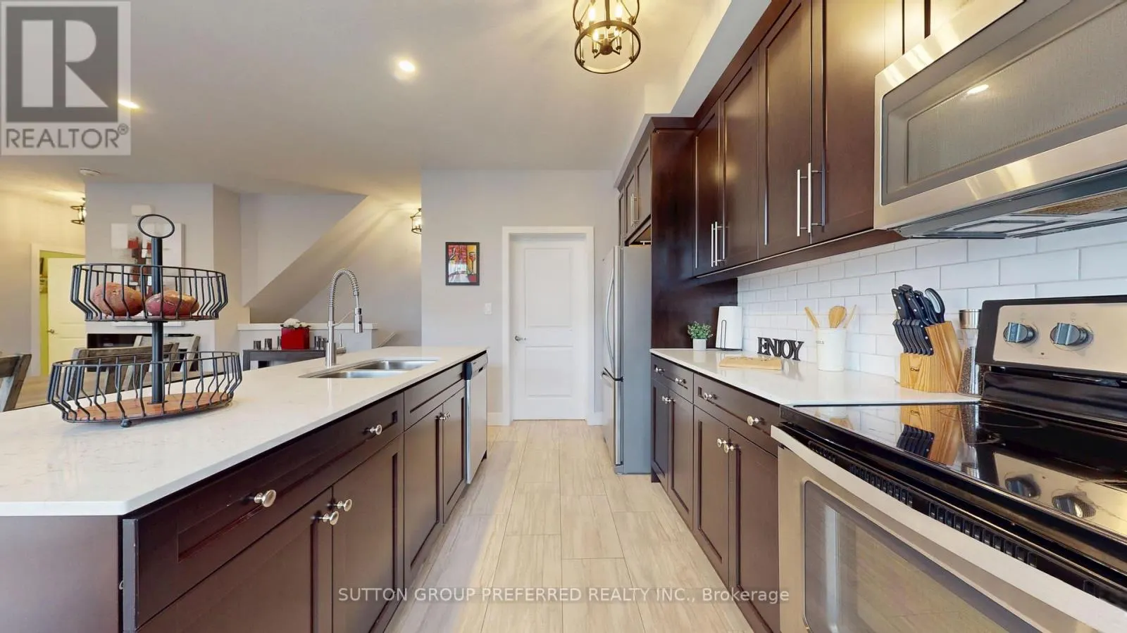 136 - 1960 DALMAGARRY ROAD #136