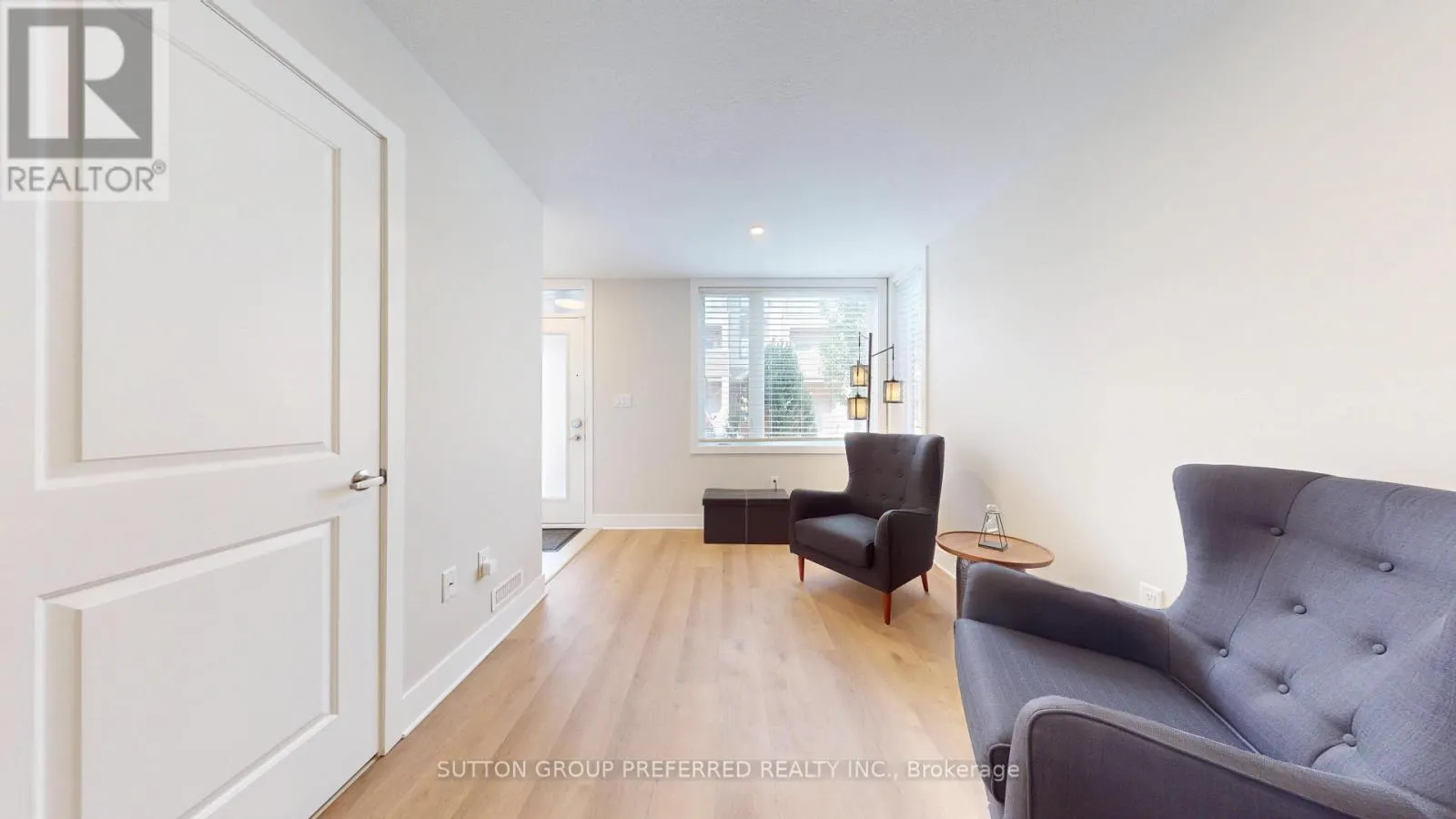 136 - 1960 DALMAGARRY ROAD #136
