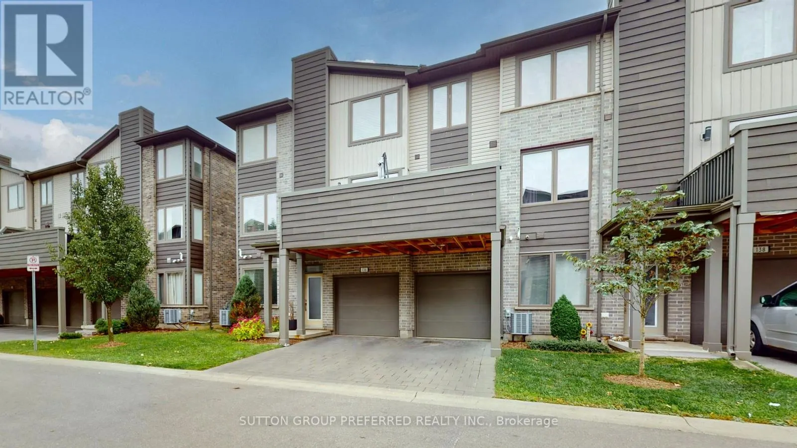 136 - 1960 DALMAGARRY ROAD #136
