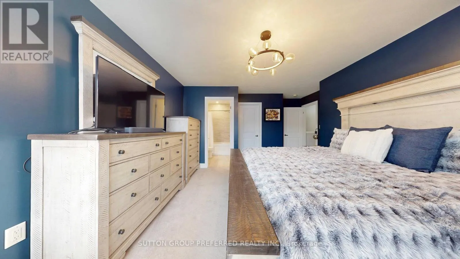 136 - 1960 DALMAGARRY ROAD #136