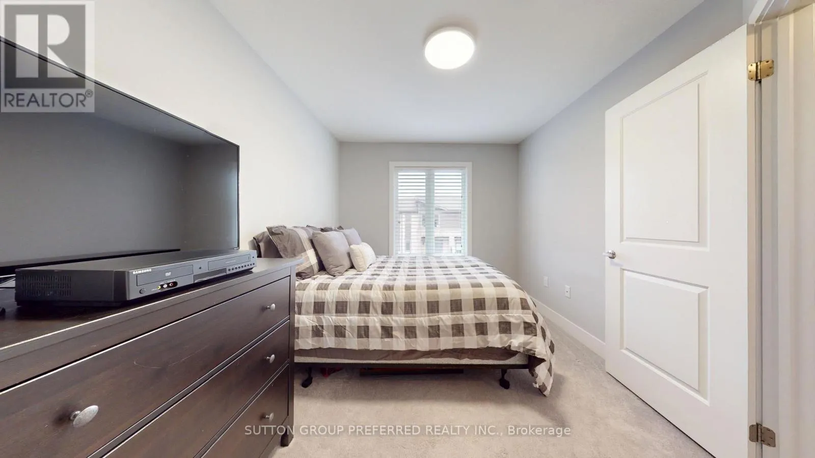 136 - 1960 DALMAGARRY ROAD #136