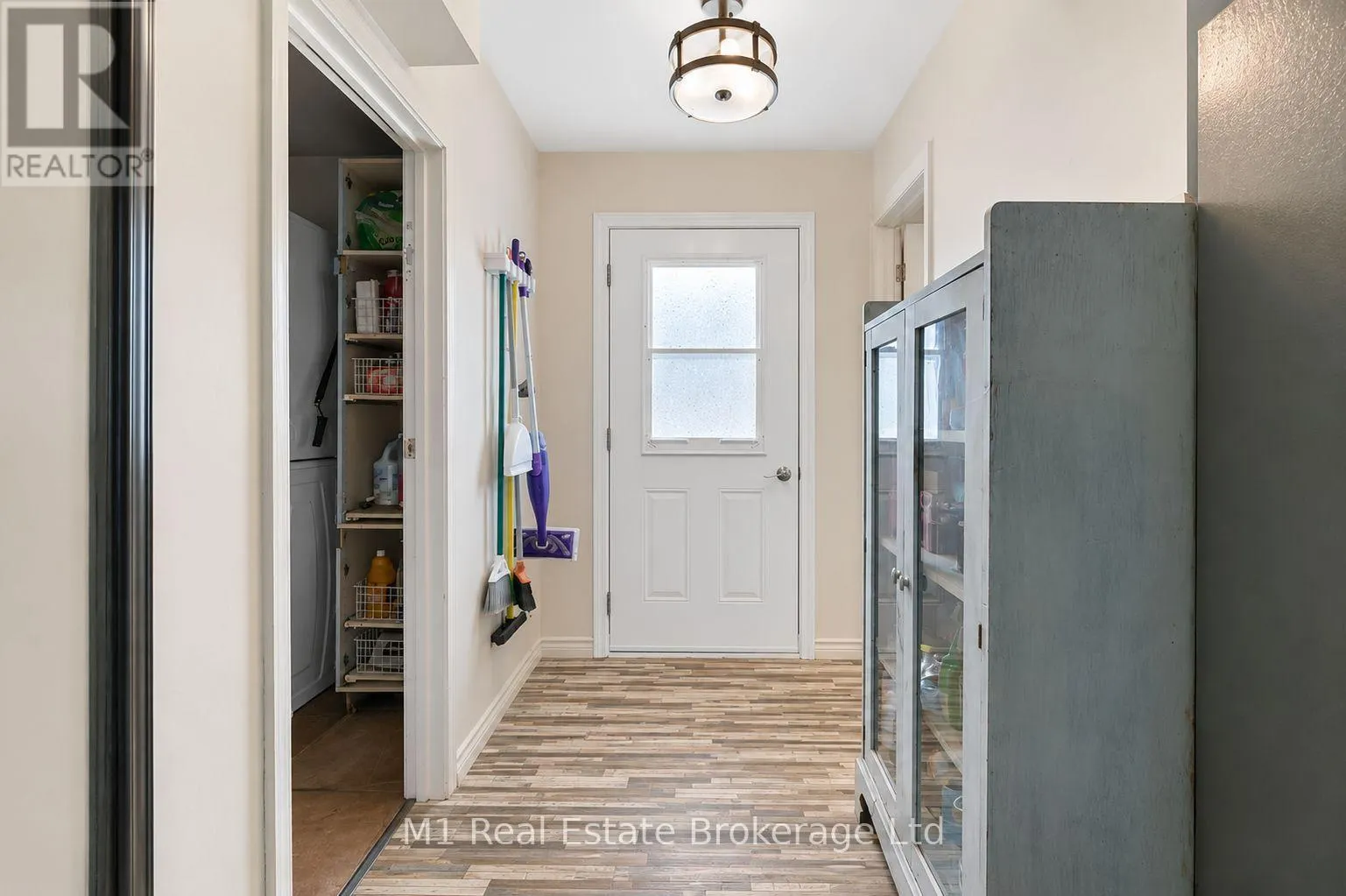 53 JANEFIELD AVENUE