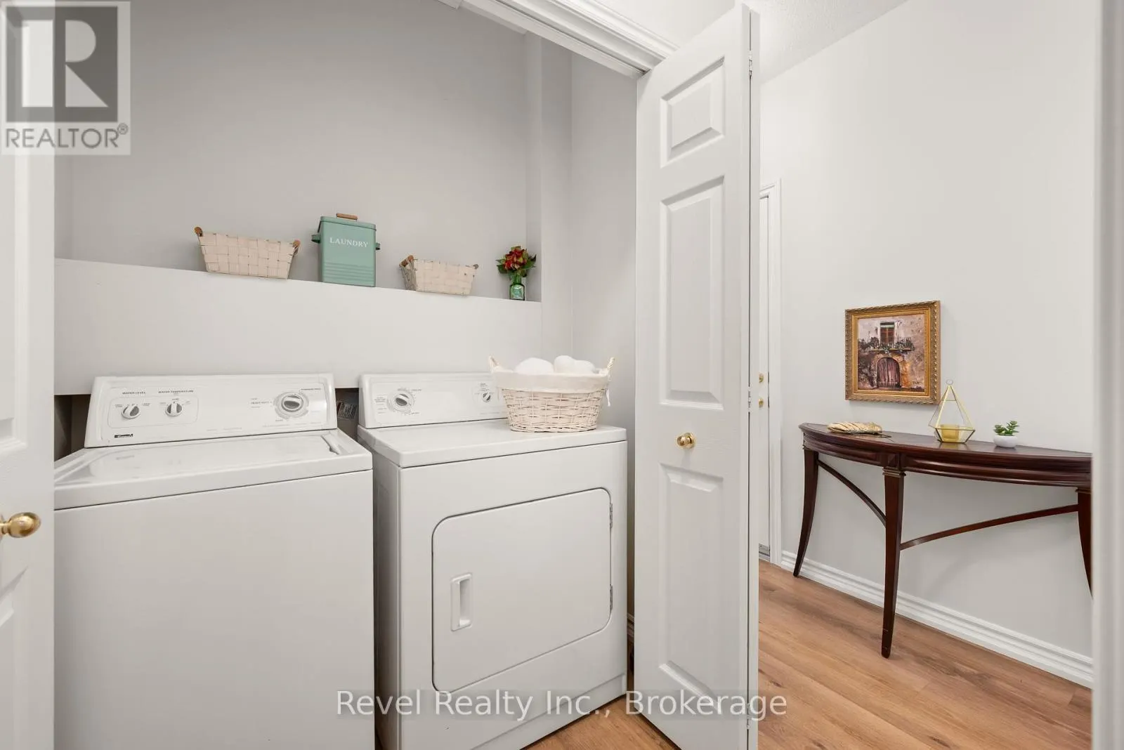 10 - 111 COLBORNE STREET #10