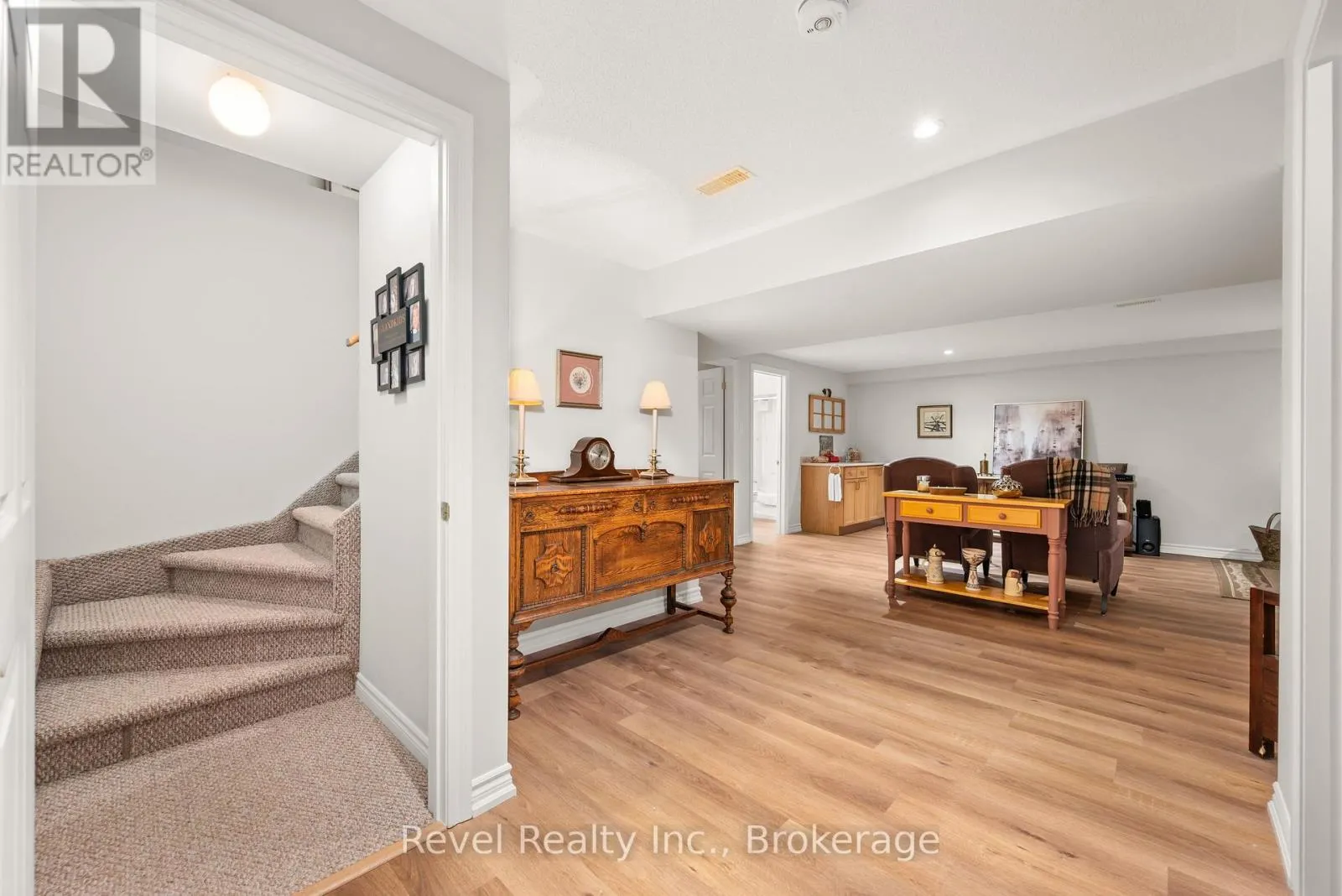 10 - 111 COLBORNE STREET #10