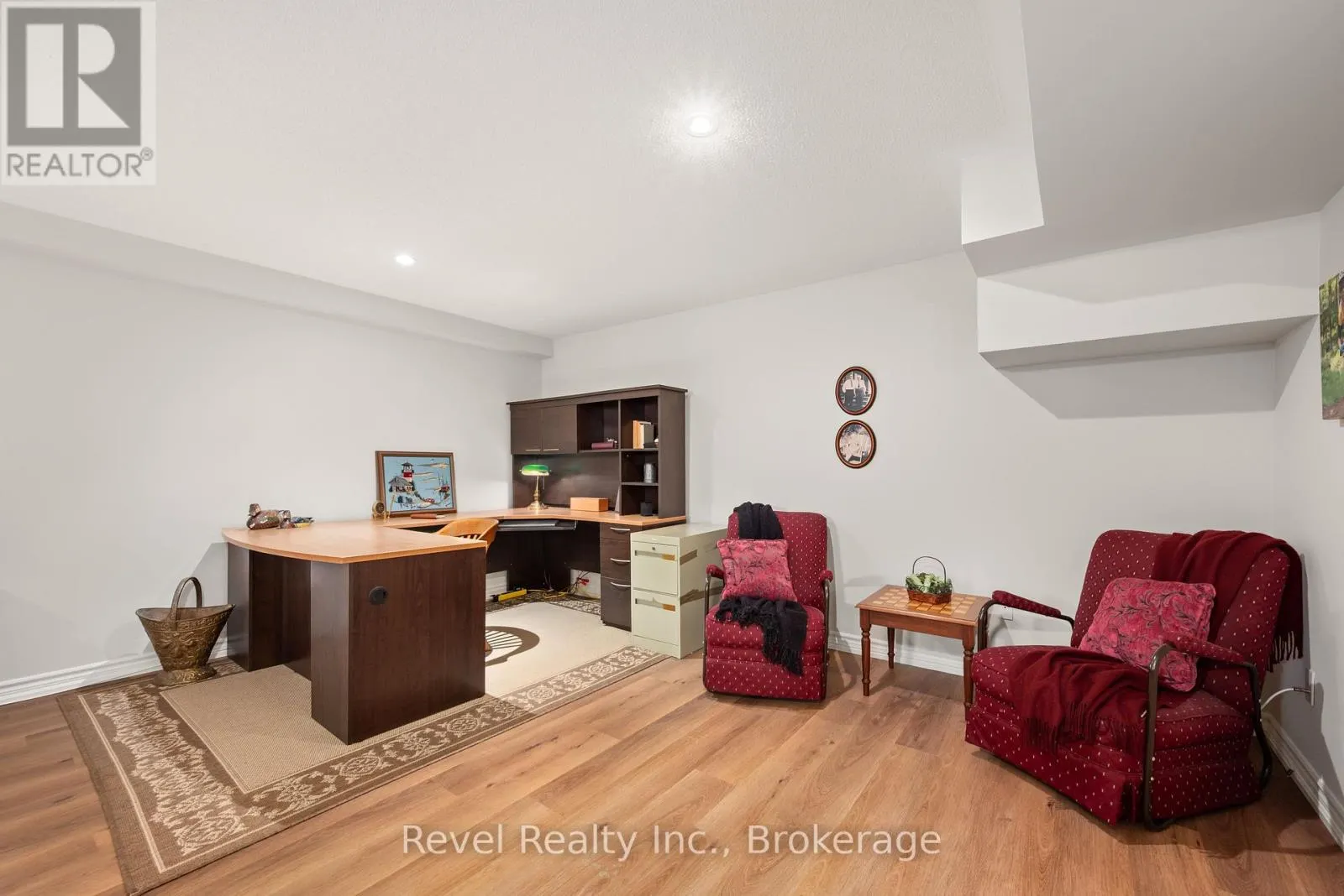 10 - 111 COLBORNE STREET #10