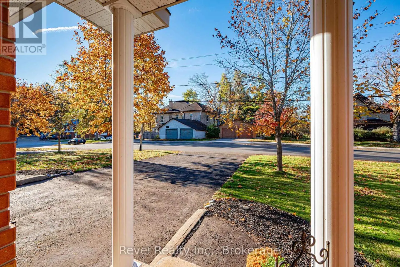 10 - 111 COLBORNE STREET #10