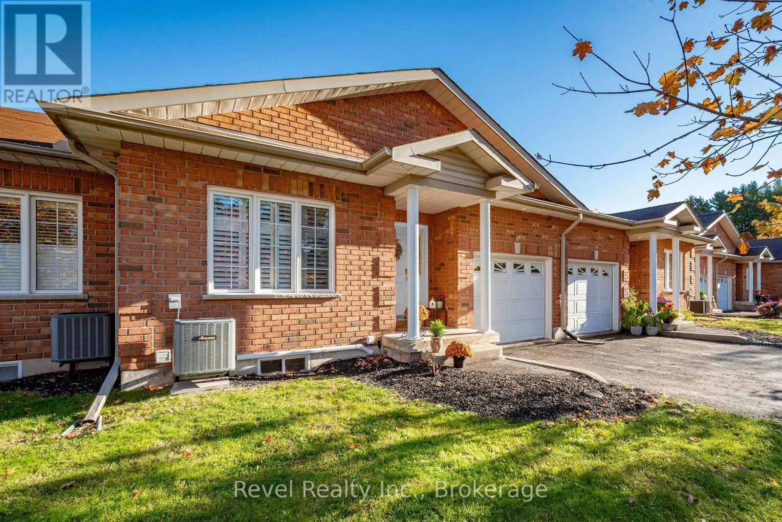 10 - 111 COLBORNE STREET #10
