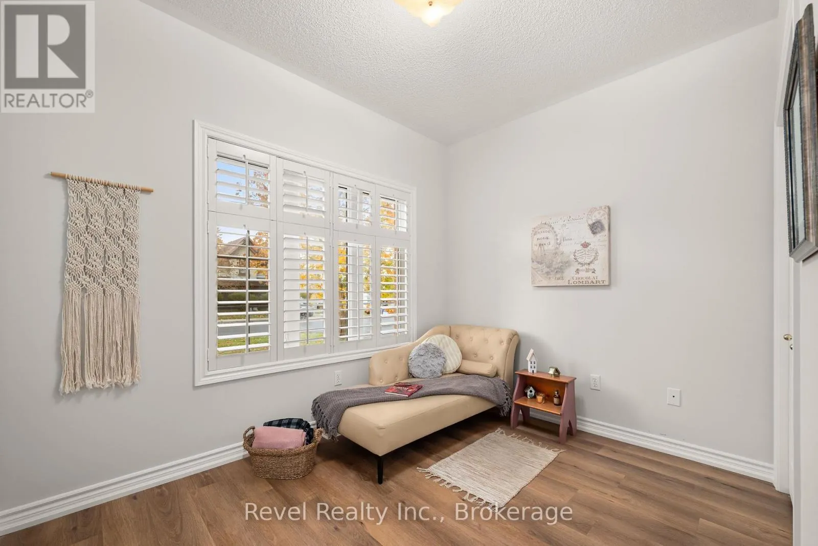 10 - 111 COLBORNE STREET #10