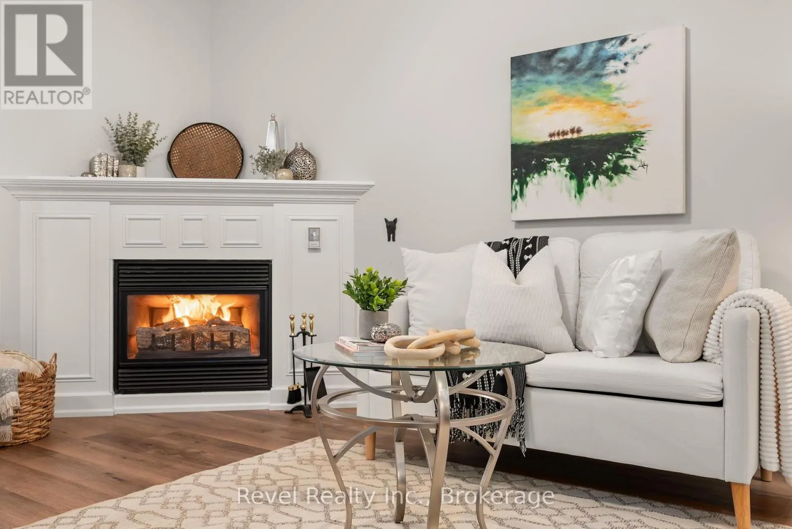 10 - 111 COLBORNE STREET #10