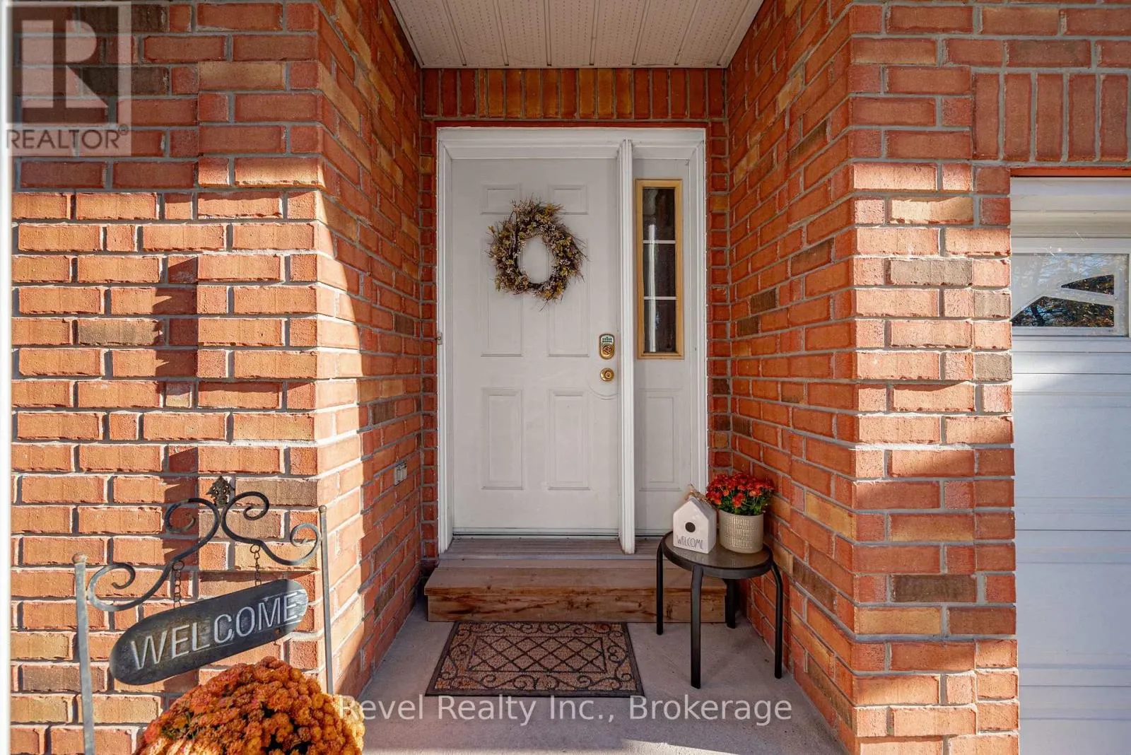 10 - 111 COLBORNE STREET #10