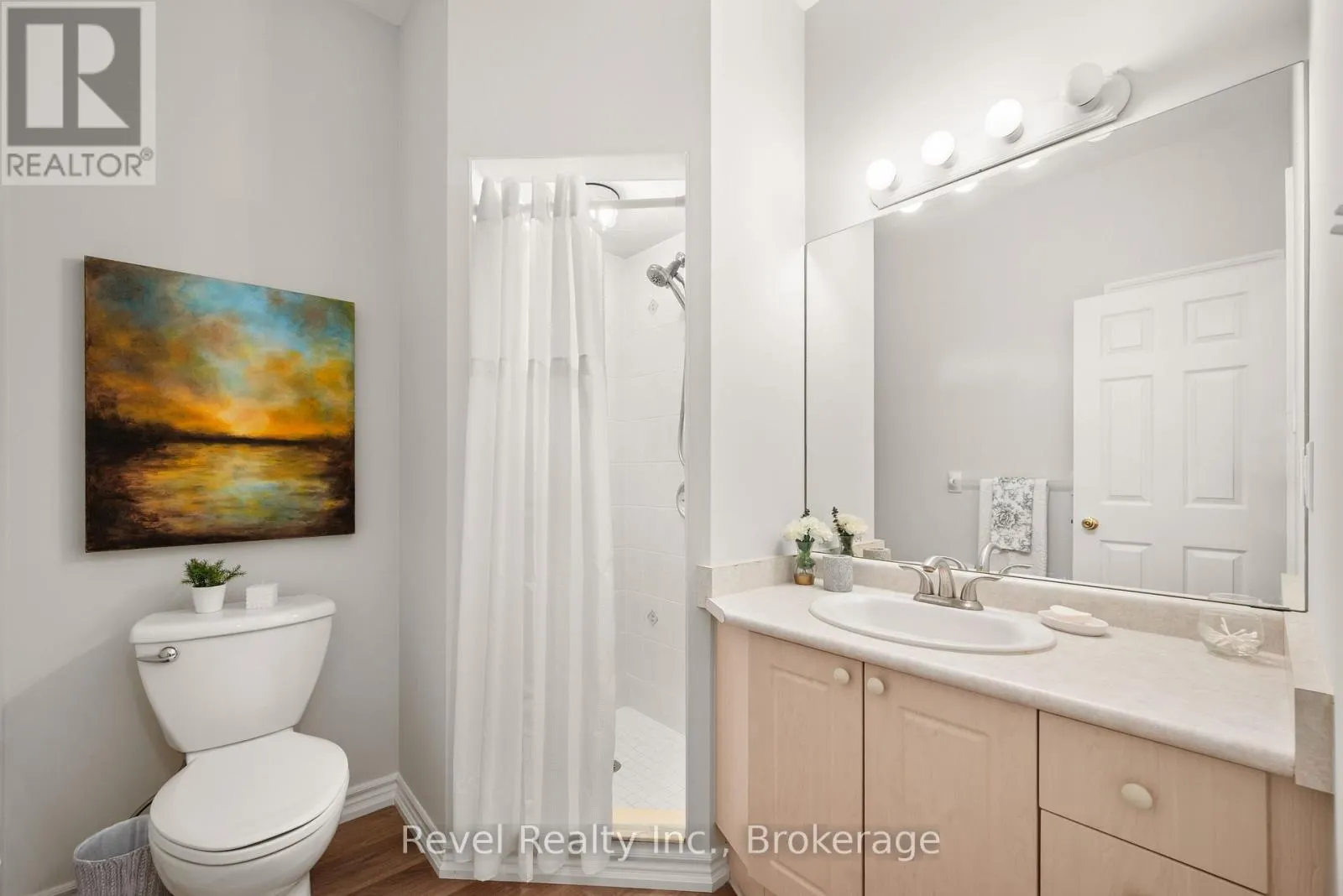 10 - 111 COLBORNE STREET #10