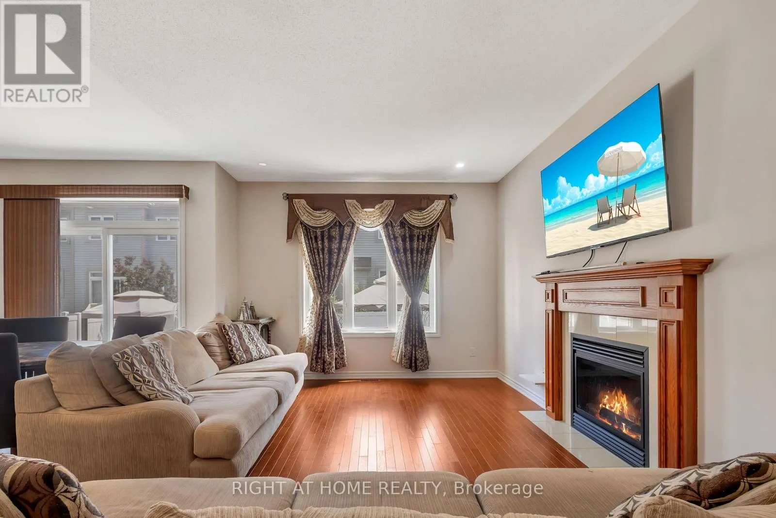 209 RIVERTREE STREET