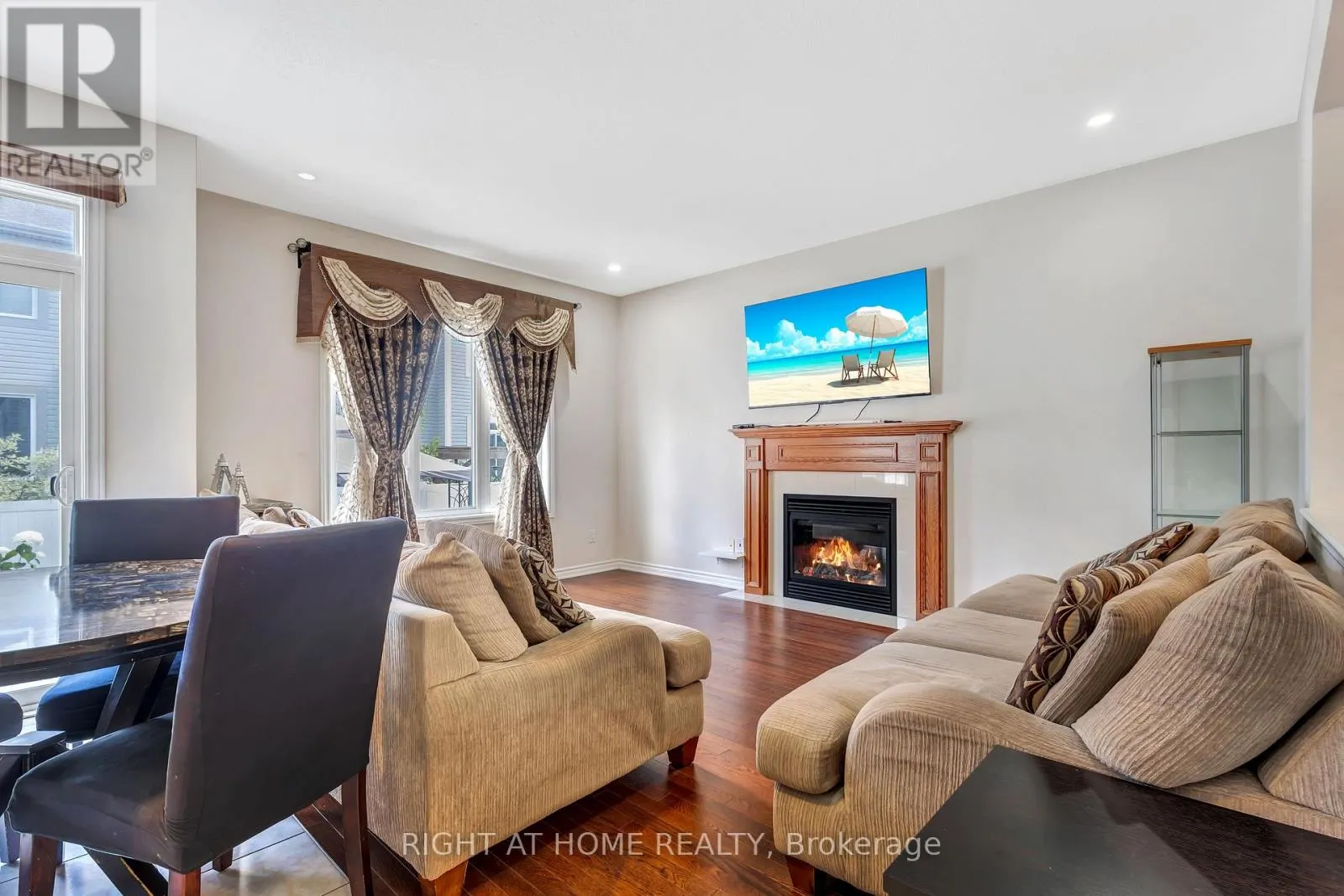 209 RIVERTREE STREET