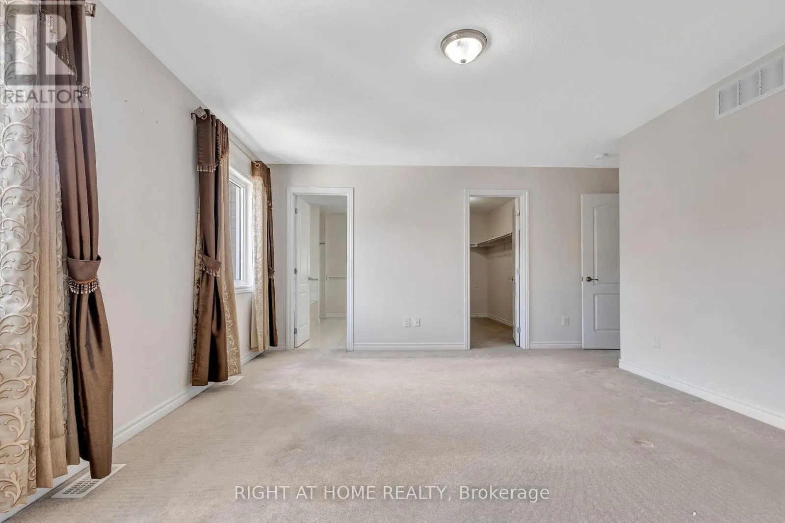 209 RIVERTREE STREET