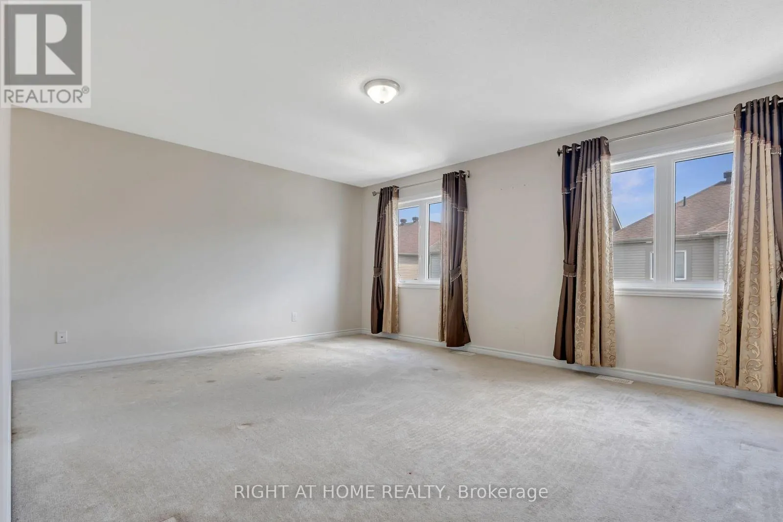 209 RIVERTREE STREET
