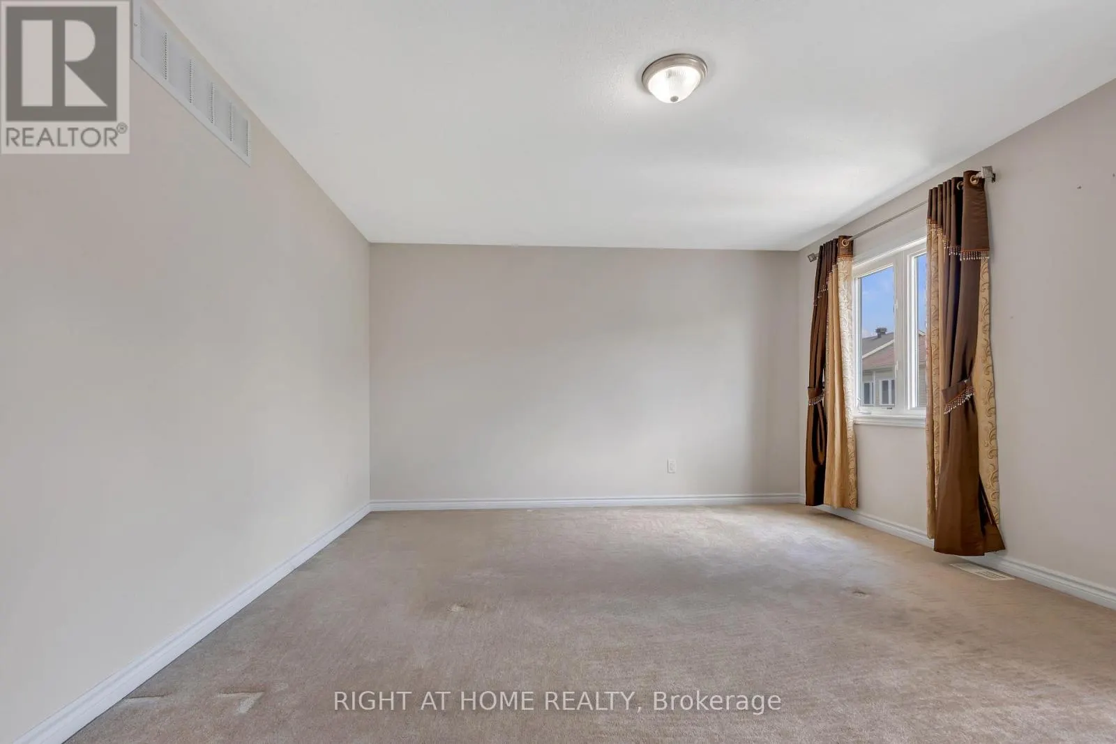 209 RIVERTREE STREET