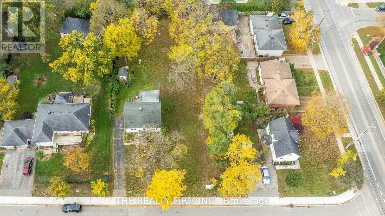 383 KENMORE PLACE