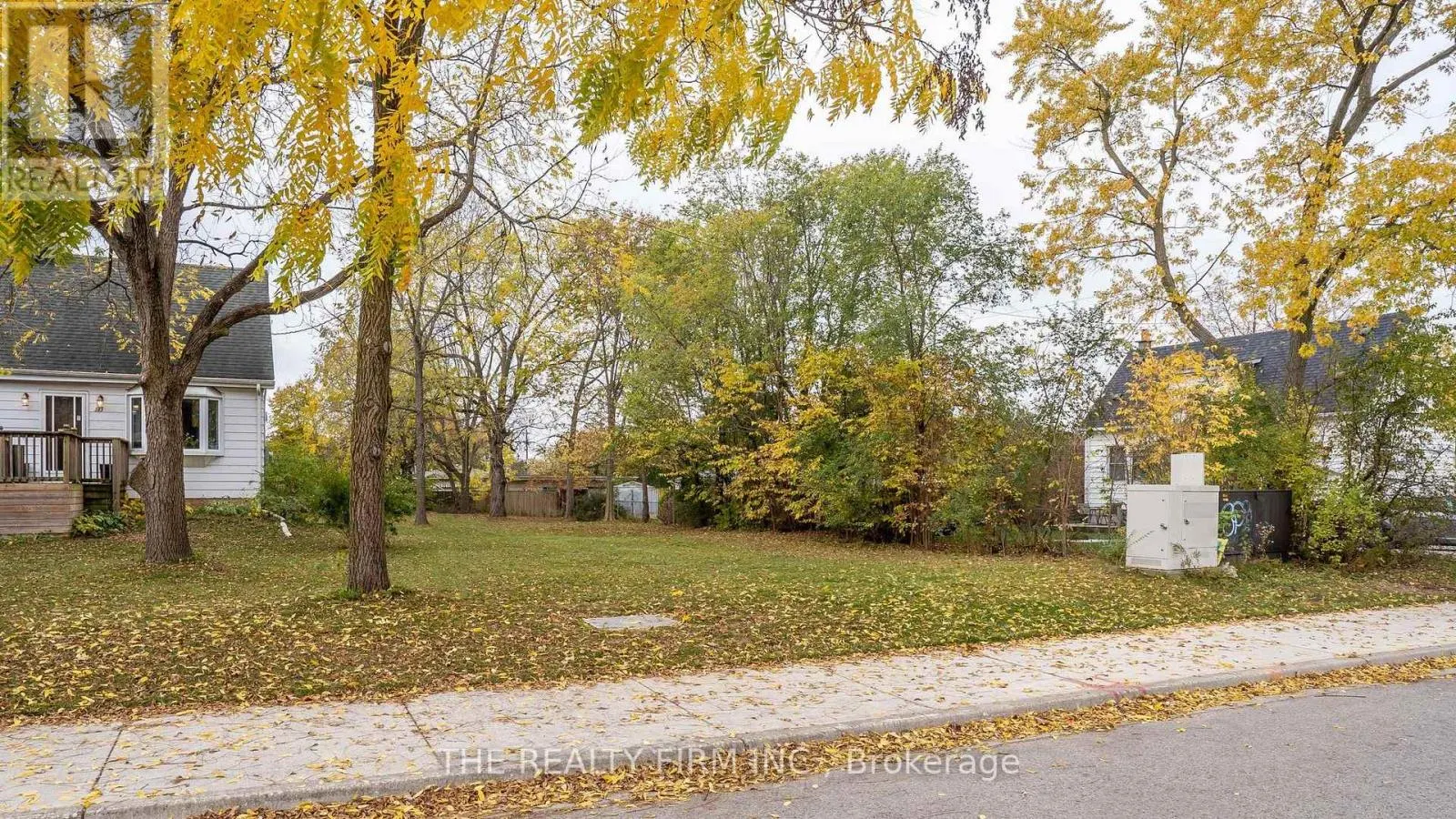 383 KENMORE PLACE