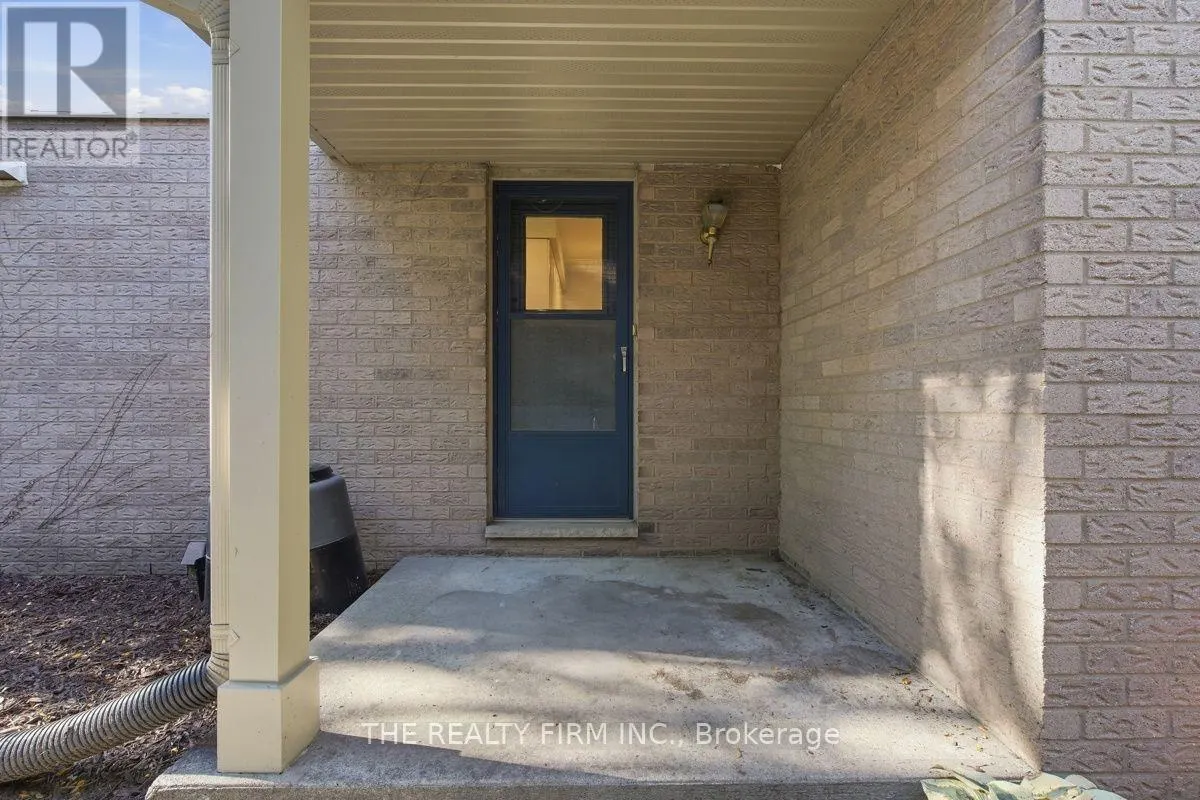 11 SOMERSET CRESCENT