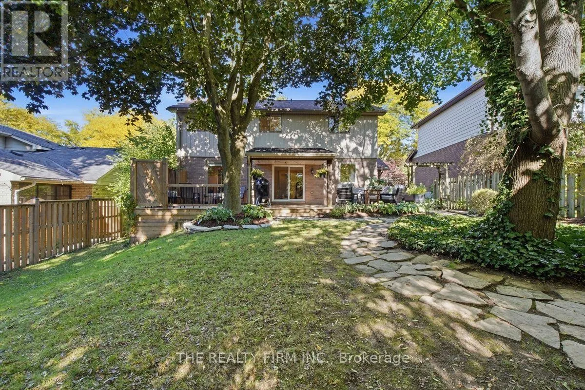 11 SOMERSET CRESCENT