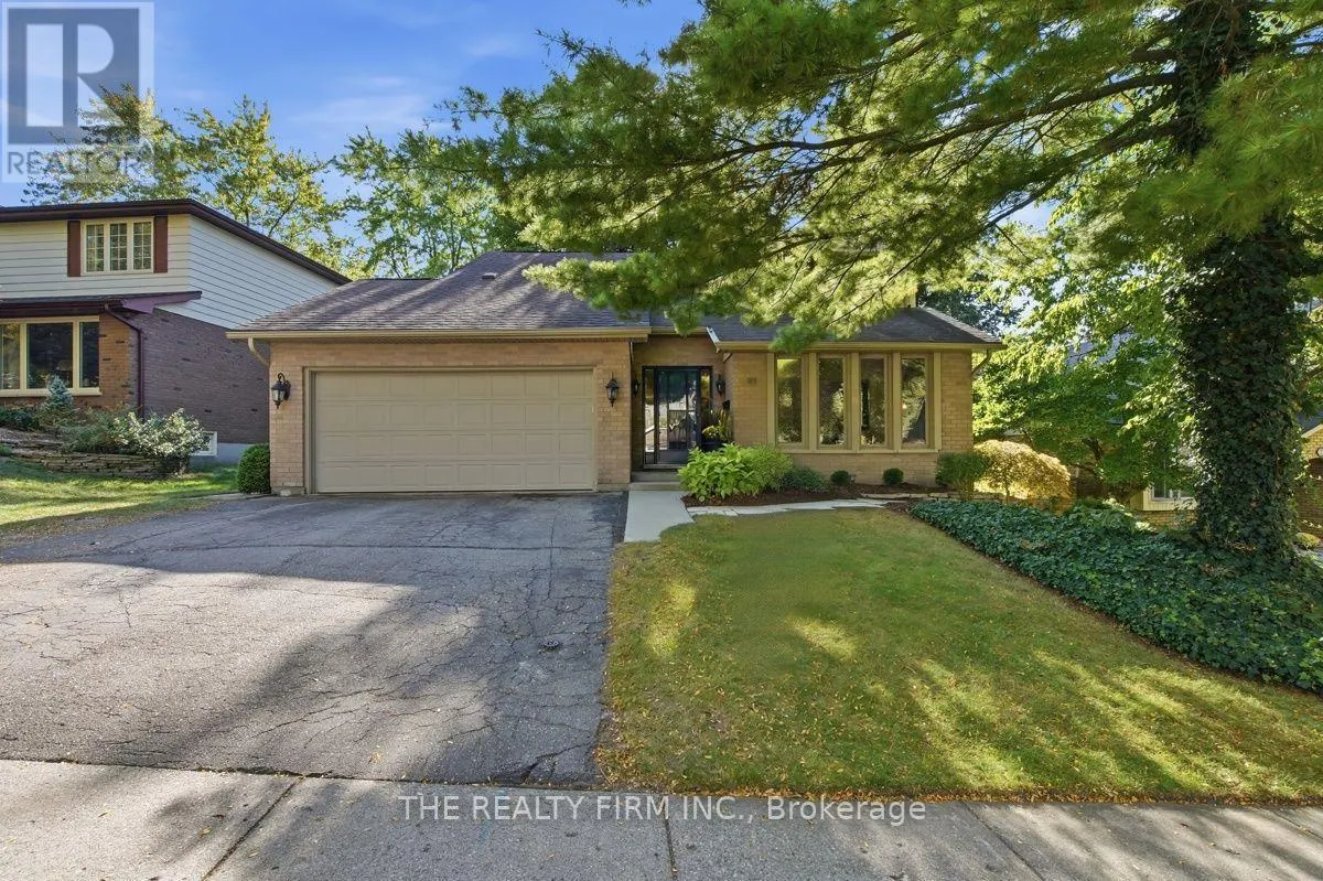 11 SOMERSET CRESCENT