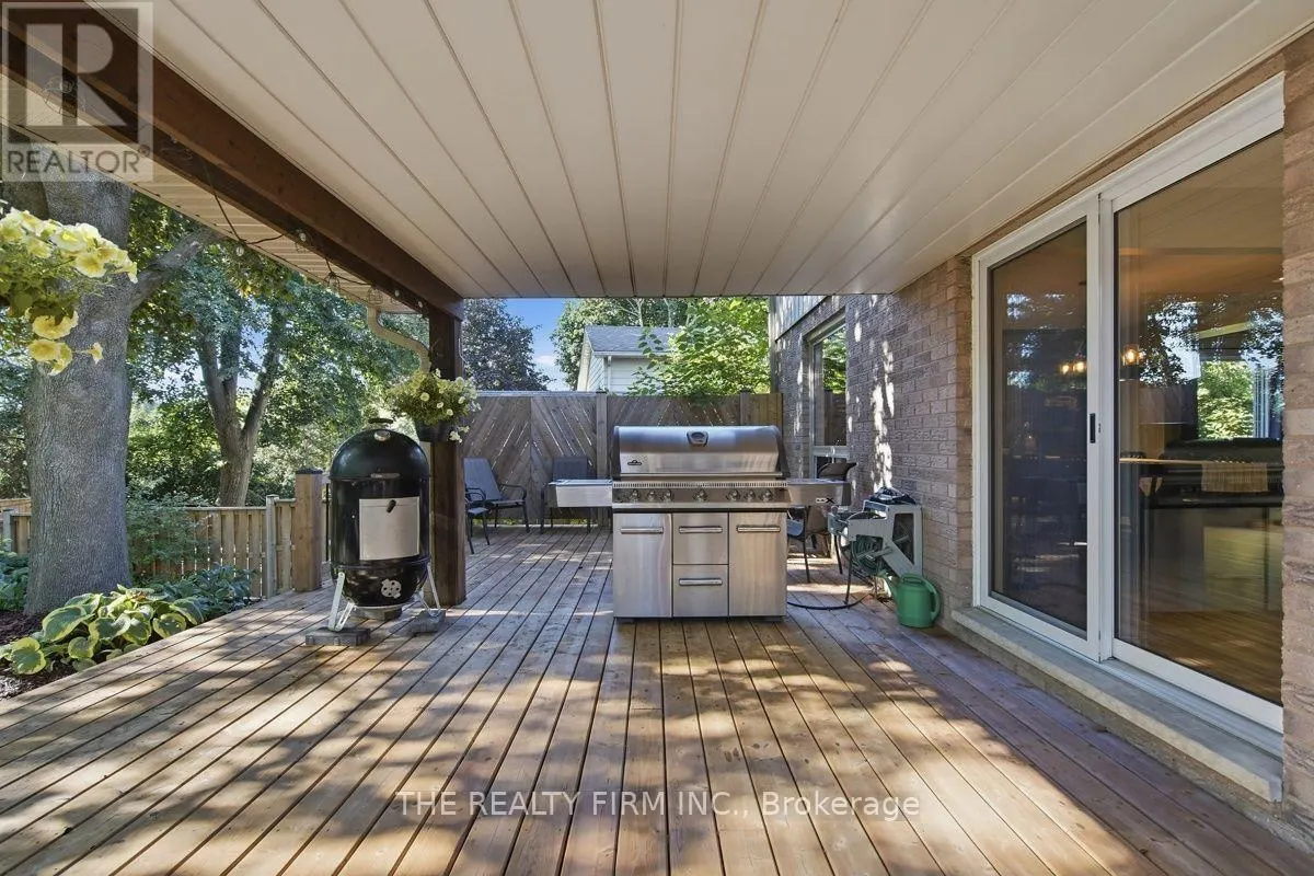 11 SOMERSET CRESCENT