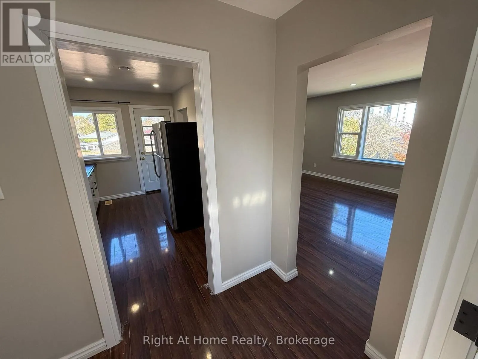3 - 7 BALMORAL DRIVE #3