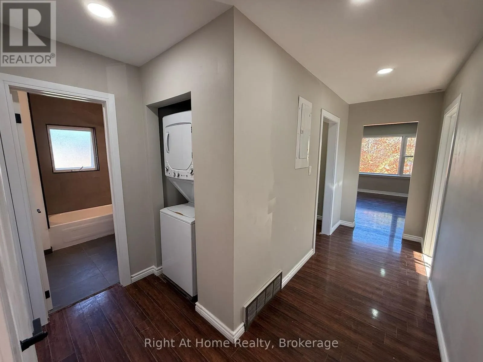3 - 7 BALMORAL DRIVE #3
