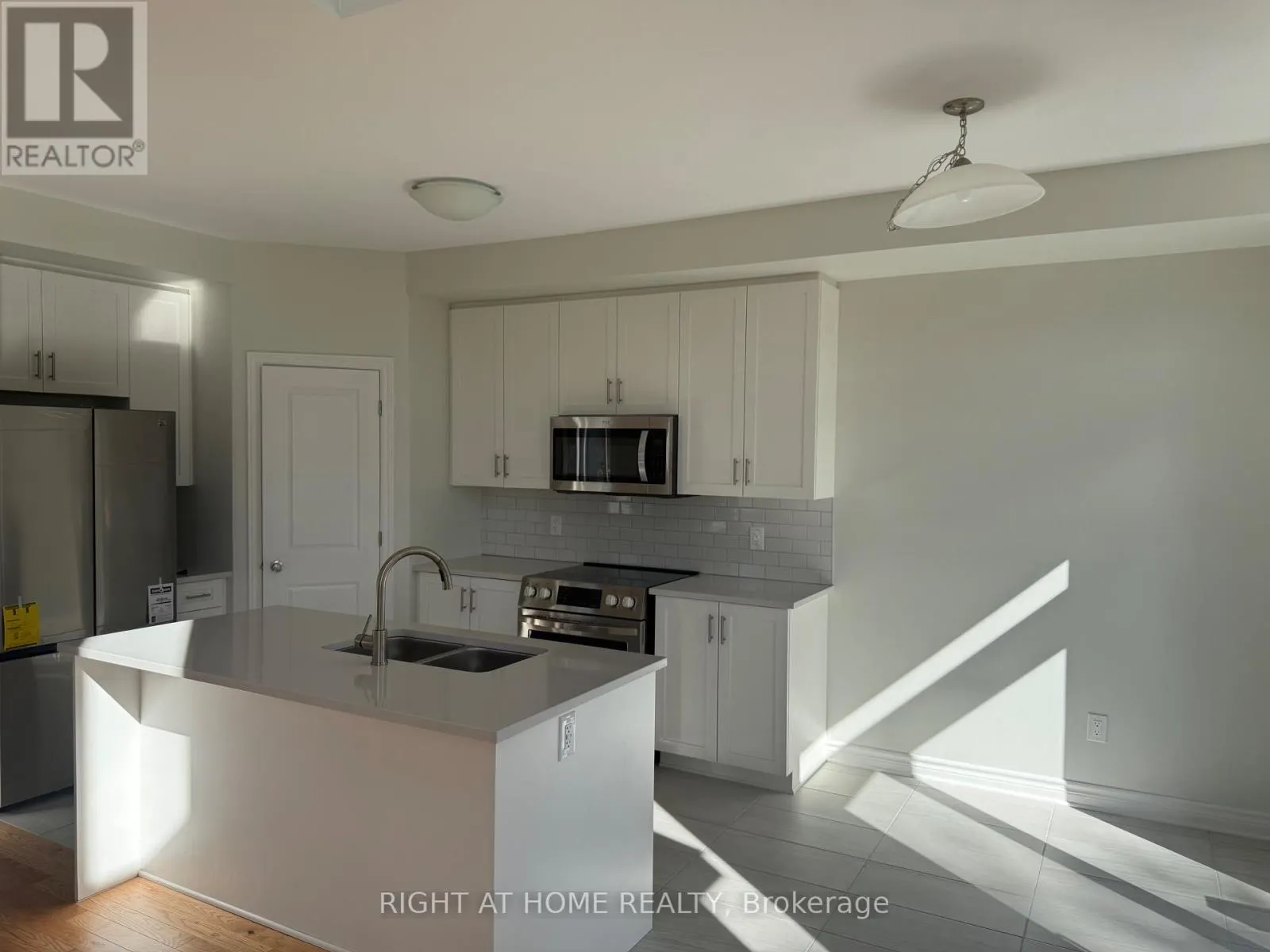 1 FISHER AVENUE W