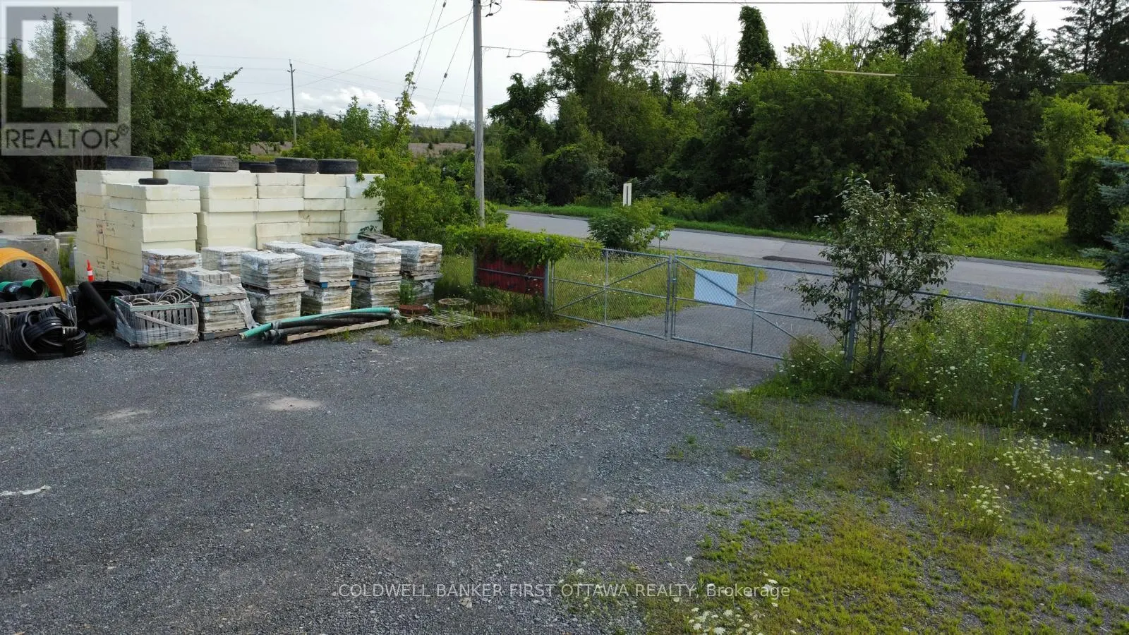 86 CARDEVCO ROAD W