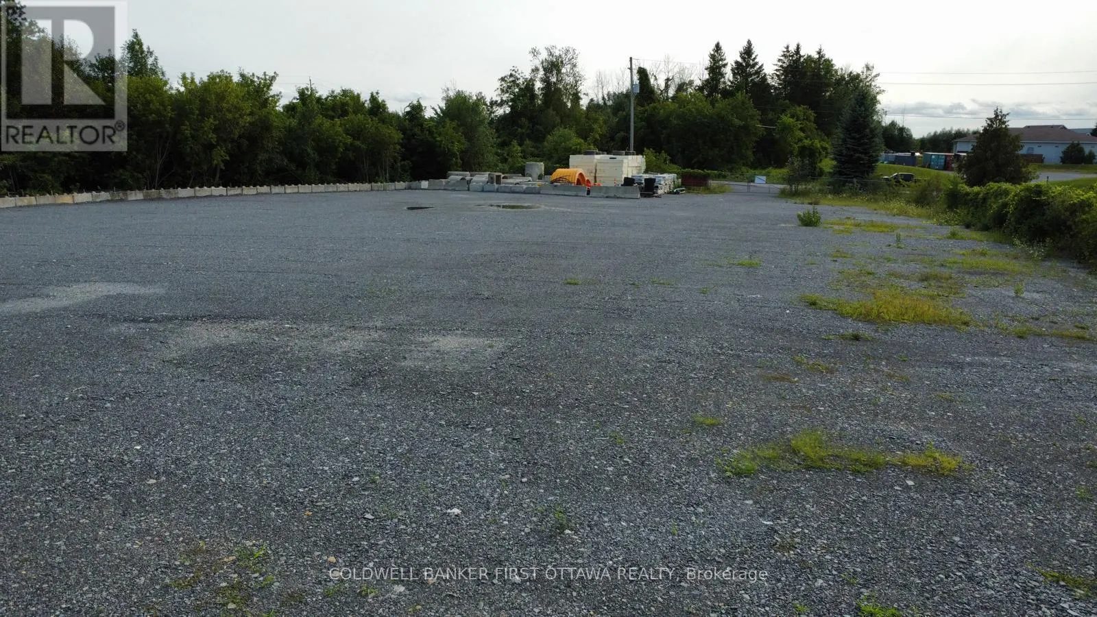 86 CARDEVCO ROAD W