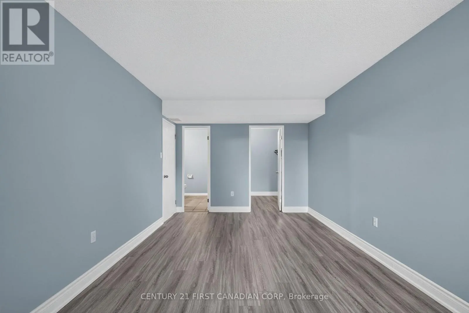 203 - 30 CHAPMAN COURT #203