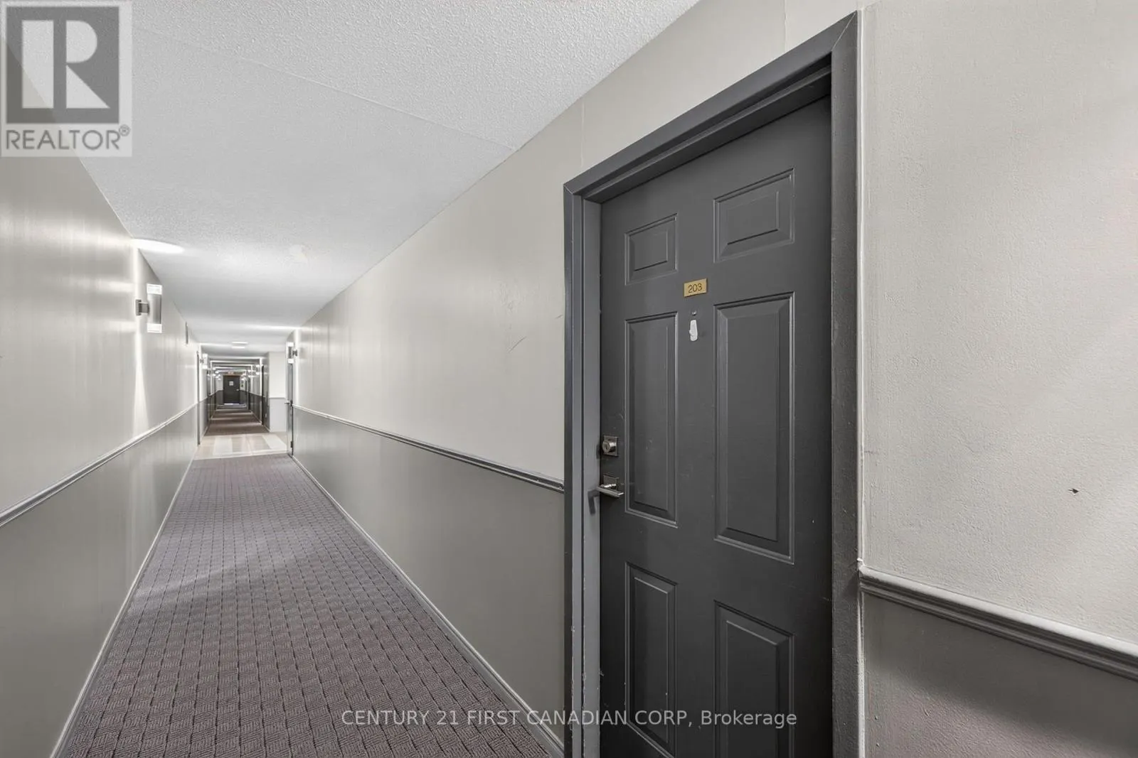 203 - 30 CHAPMAN COURT #203