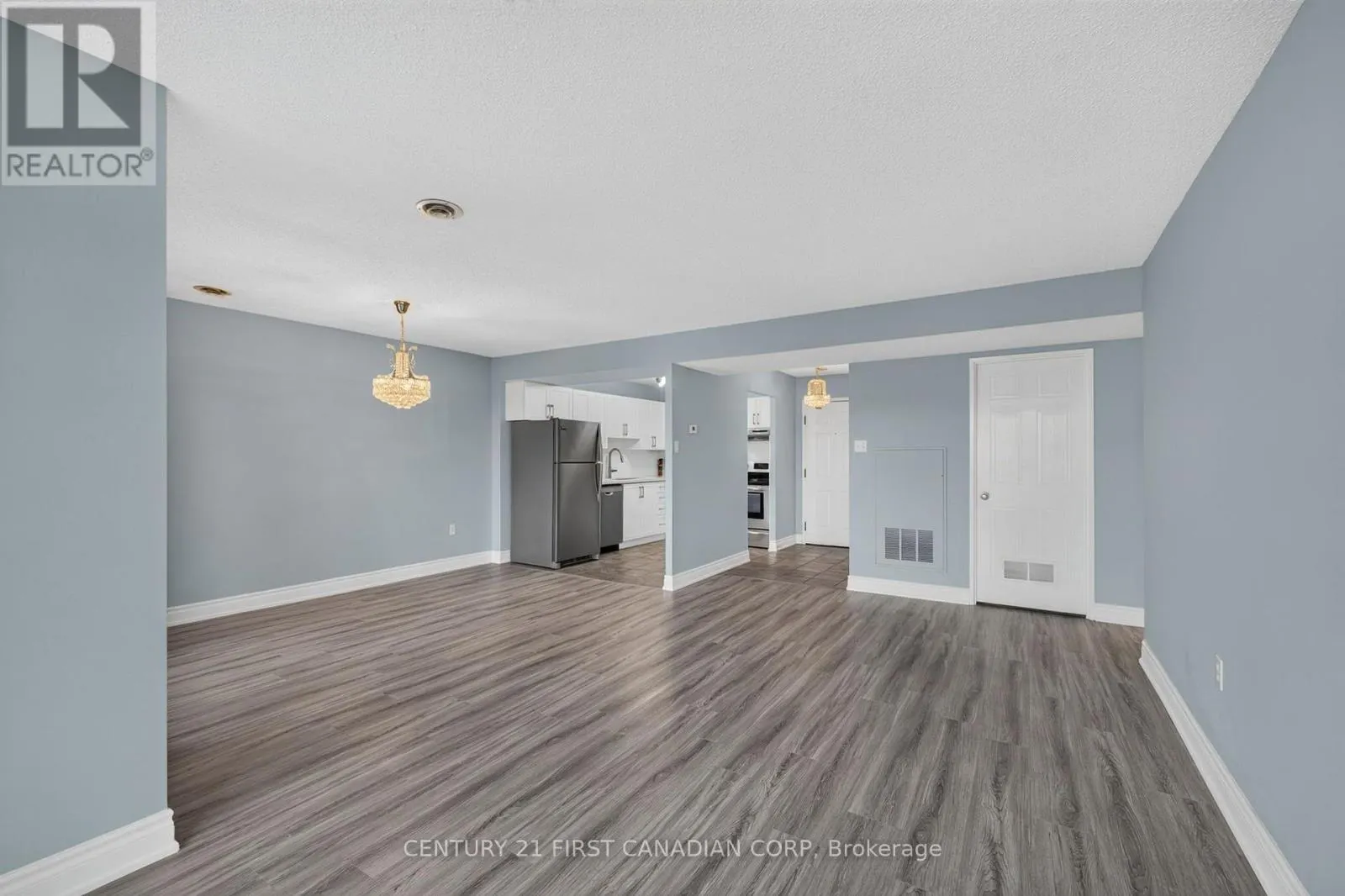 203 - 30 CHAPMAN COURT #203