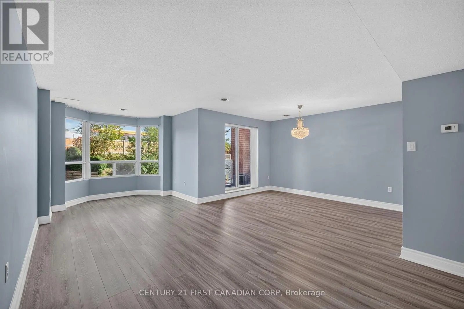 203 - 30 CHAPMAN COURT #203