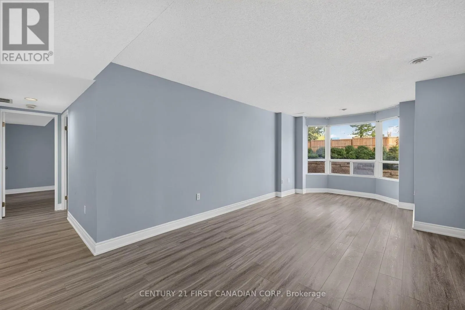 203 - 30 CHAPMAN COURT #203